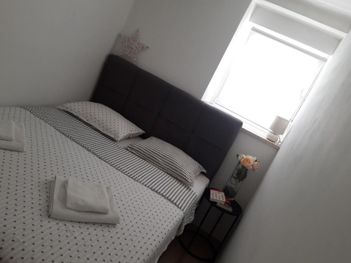 Tina Apartment สปลิท ภายนอก รูปภาพ